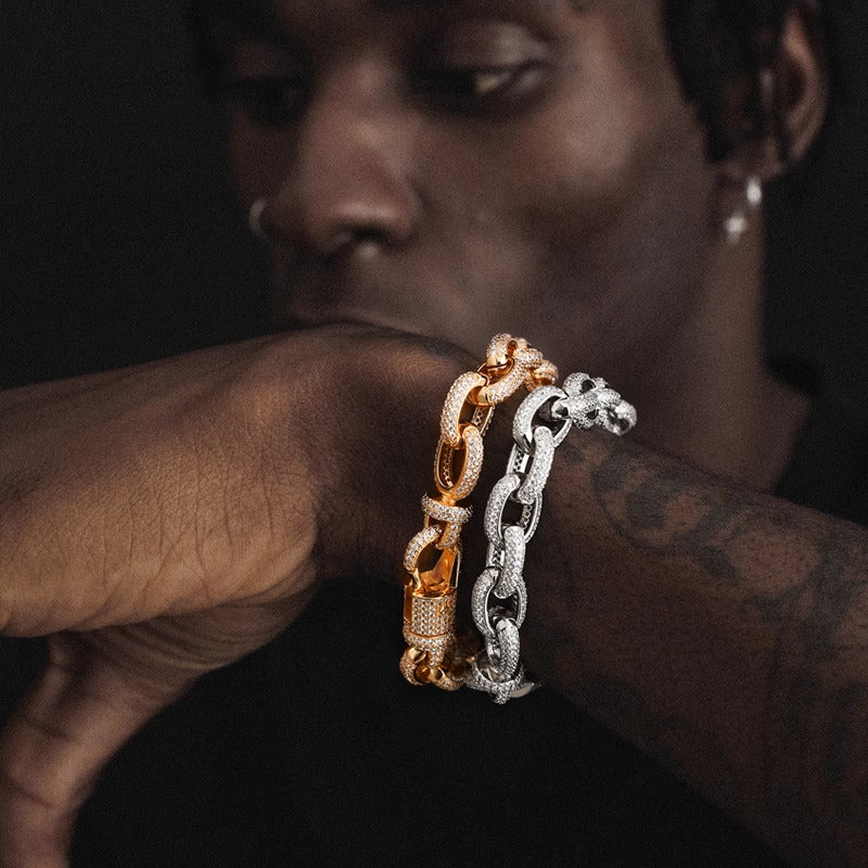 Iced Out O-Shaped Chain Bracelet